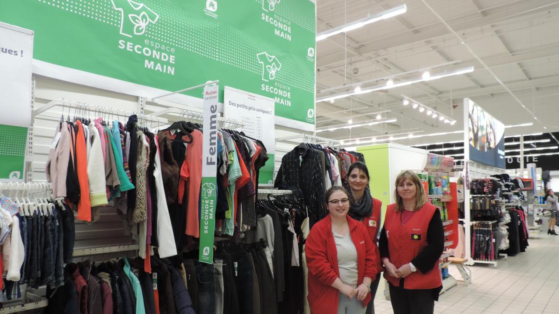 Des vetements d occasion en vente chez Auchan a Hirson